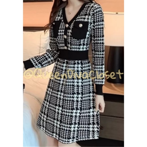 New Plaid A Line knit sweater dress gold buttons - Picture 5 of 7